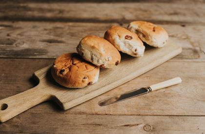 Crusty Cob Sultana Teacakes